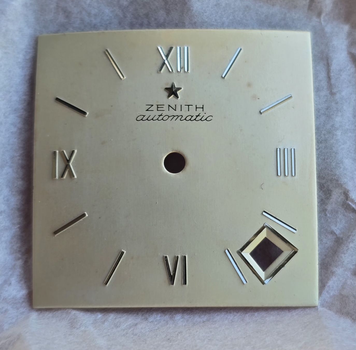 Zenith Orologi: Cadran Zenith Automatic 25.85mm carr carr 25.85mm new  – Nuovo (secondo la descrizione) da Grand-Lancy venduto da Montre-Swiss 1