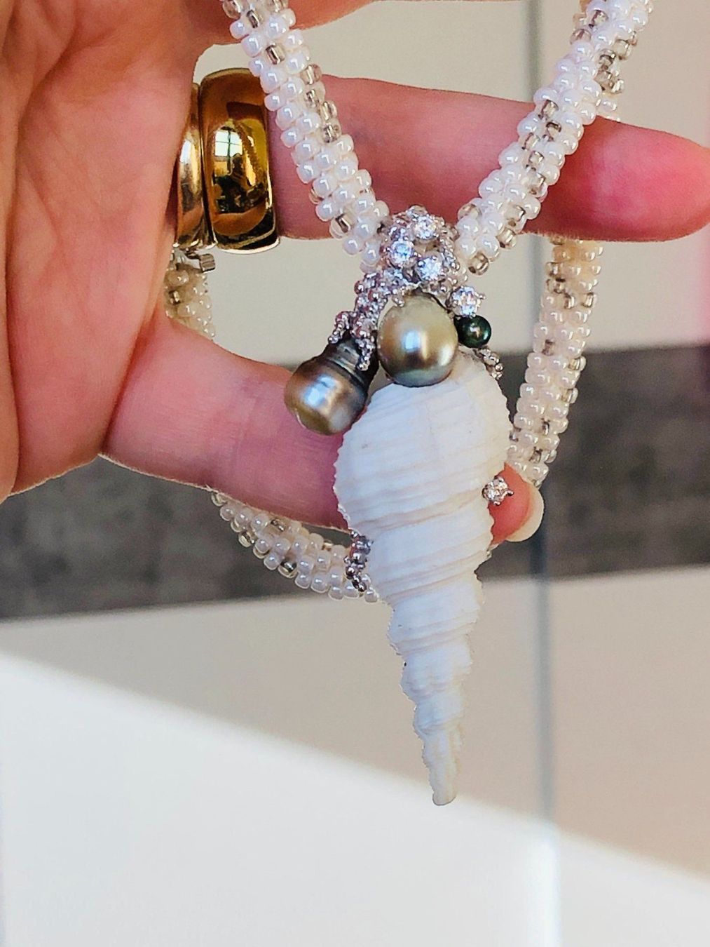 Colliers: COLLIER – Neuf avec emballage d'origine à Genève par AGBERG 3