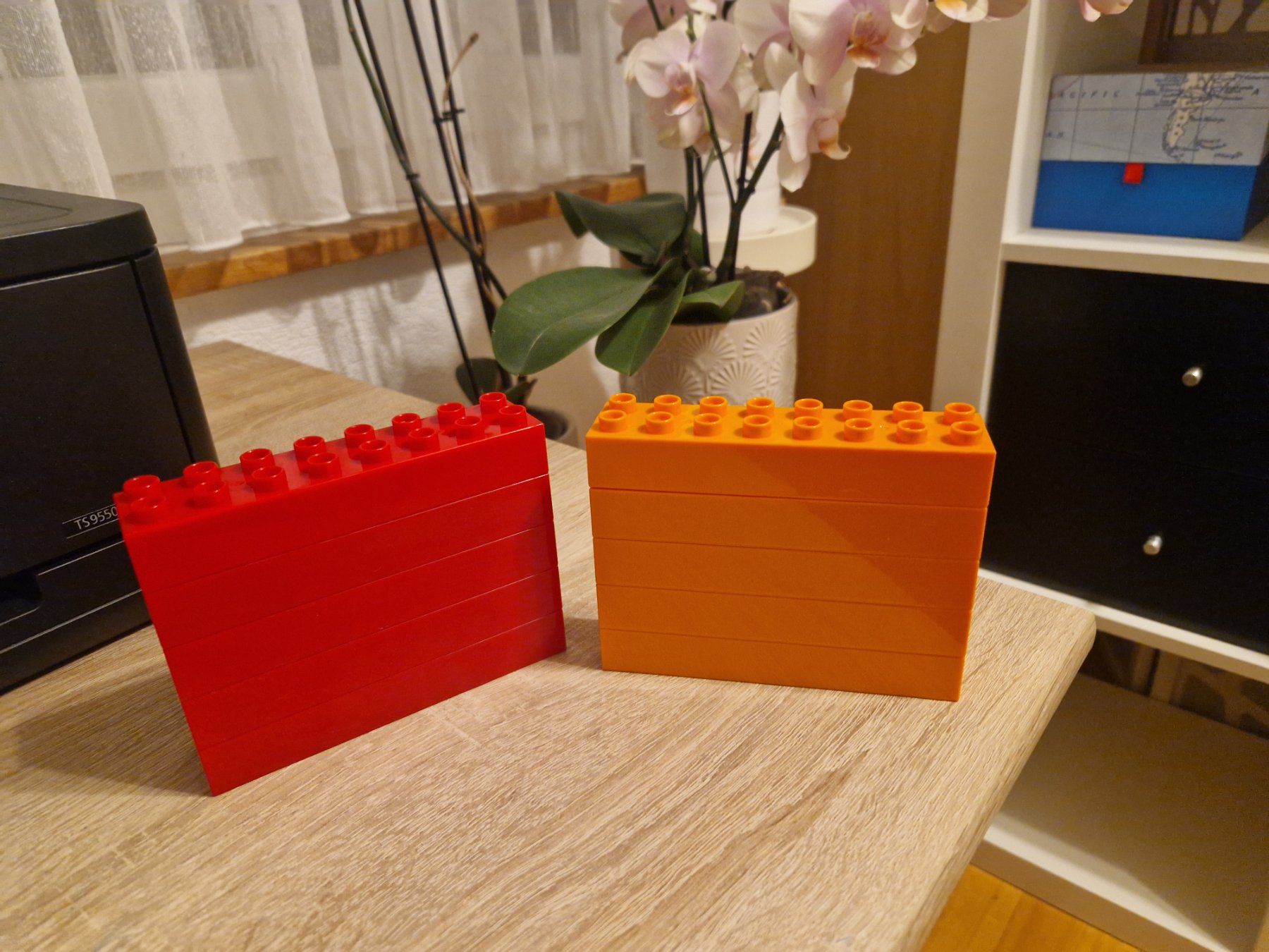 Kit di costruzioni: 10 mit Duplo kompatible 8er Blöcke. Rot und Orange – Usato da Effretikon venduto da saliaulo 2