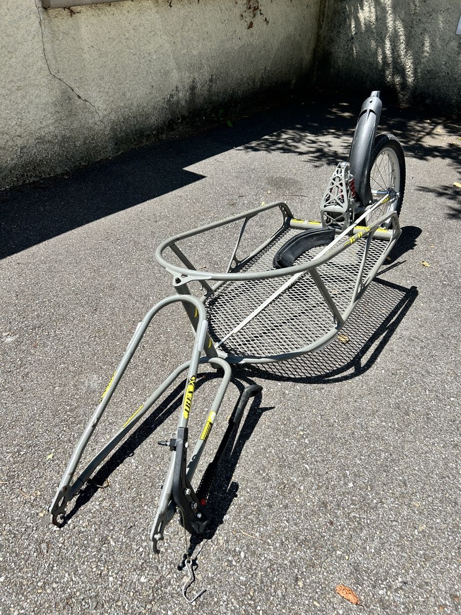 Remorques: B-O-B Trailer Ibex with yellow dry bag – D'occasion à Bern par dyl_2y87