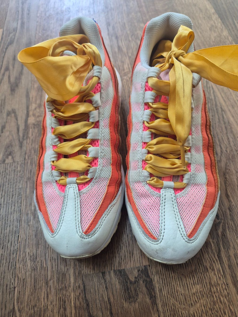 Nike Scarpe da donna: White yrllow orange Nike Air Max size 38 – Usato da Zürich venduto da monadiederich 1