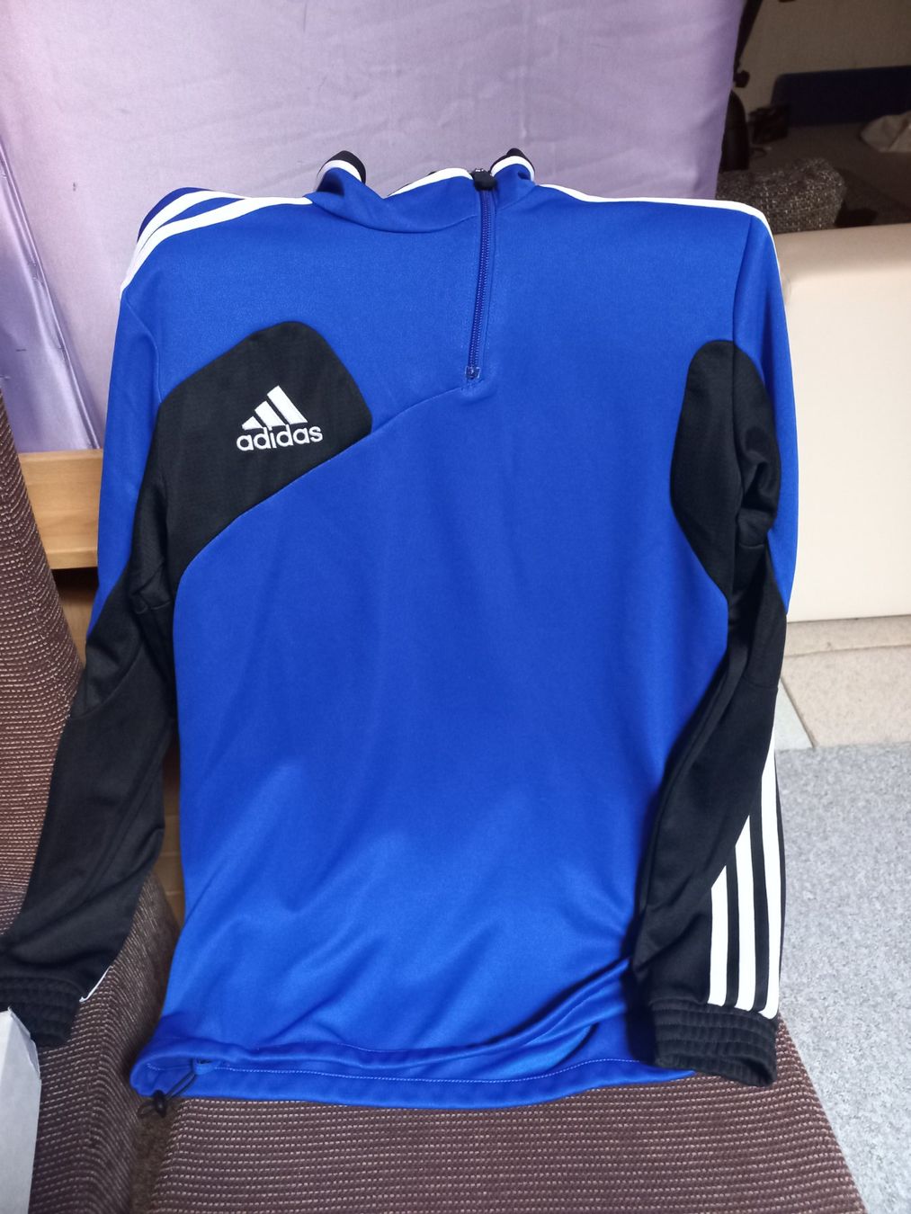 Adidas Hemden, T-Shirts & Polos: Adidas langarm Shirt – Gebraucht aus Eschenbach / LU von Katkut