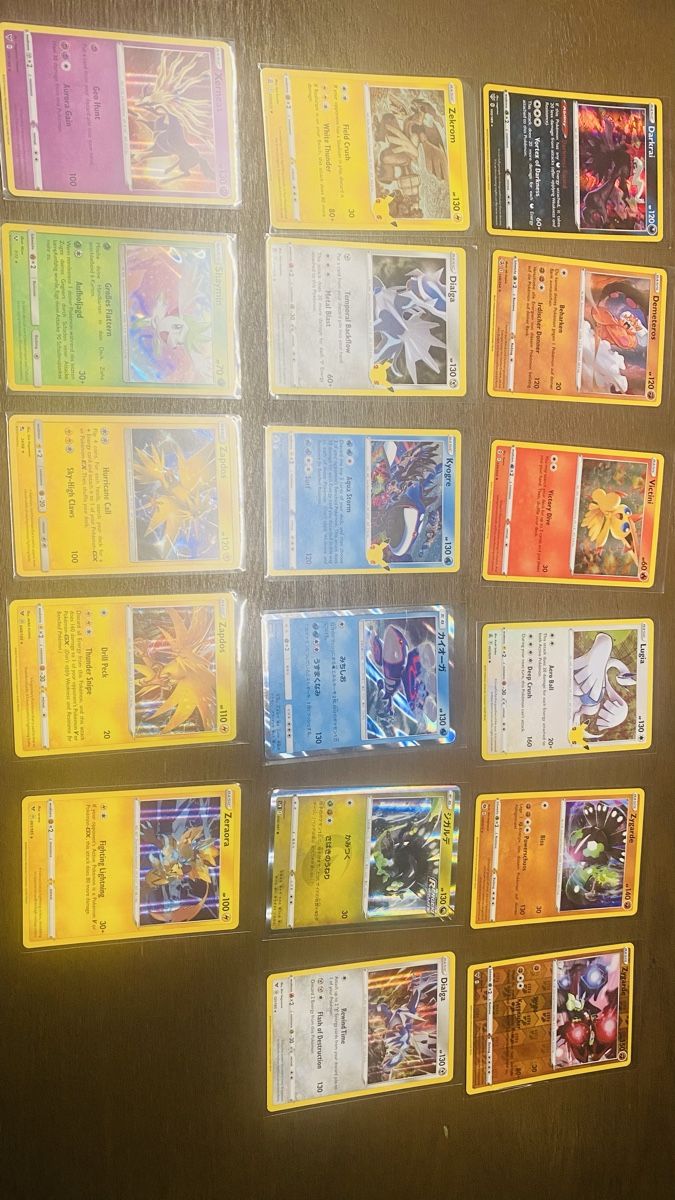 Pokémon Carte collezionabili: Pokemon Legendäres Holo Set – Nuovo (secondo la descrizione) da Interlaken venduto da Unchartedmarco24