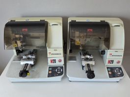 2x Gravograph m20 Gravurmaschinen DEFEKT, mit viel Zubehör