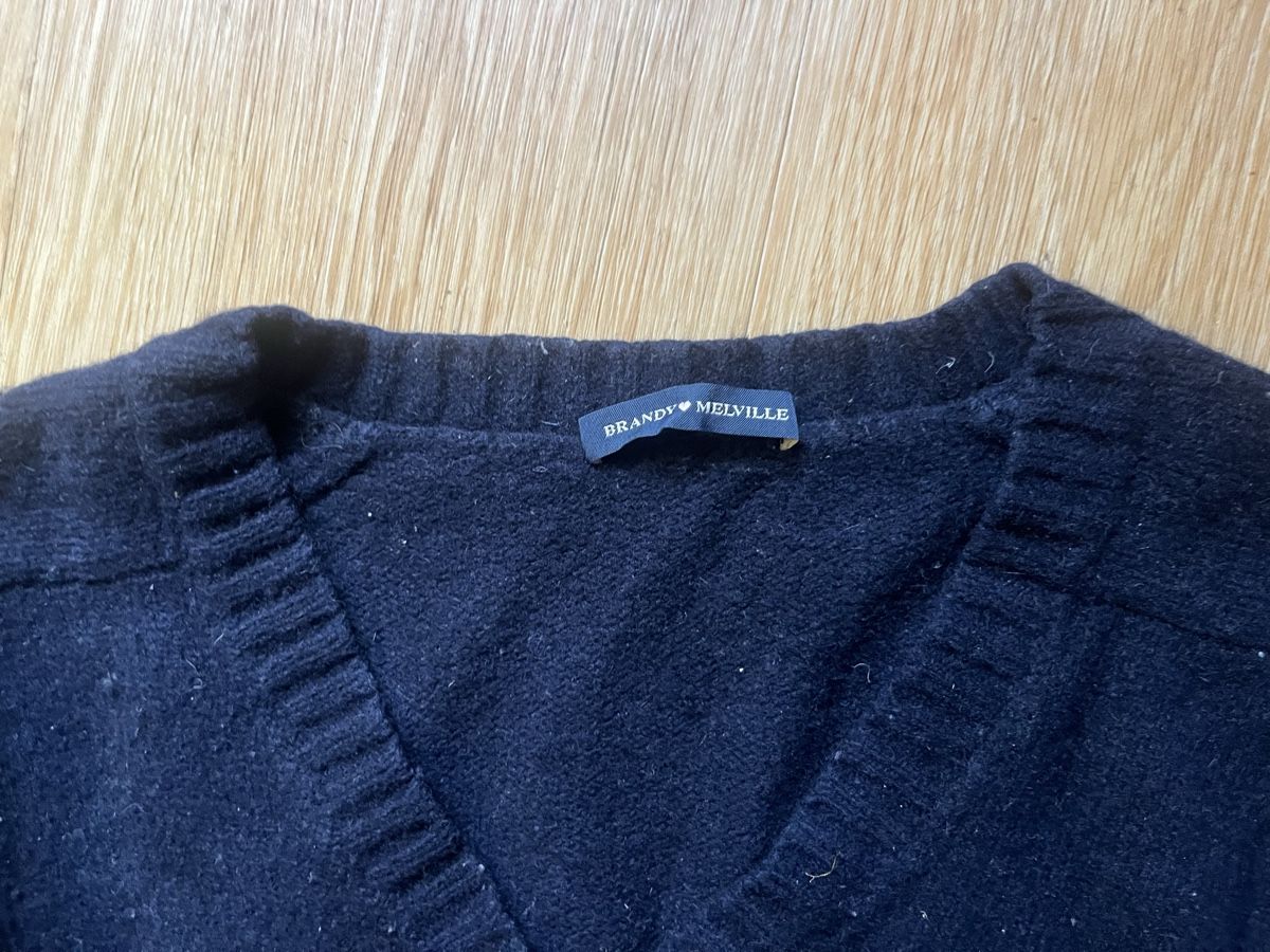 Brandy Melville Maglioni & Felpe: Damen Pullover Marke Brandy Melville Grösse M/L – Usato da Zürich venduto da jaelllara 1