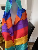 Jolie écharpe multicolore rayé en soie,