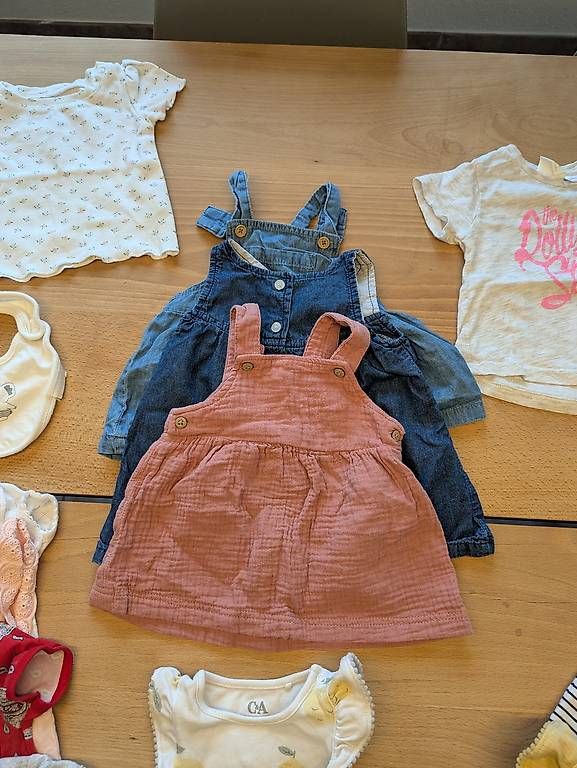 Lotti & Set di vestiti: Baby Kleiderset Grösse 62/ 68 – Usato da Aristau venduto da mel_lh67 2