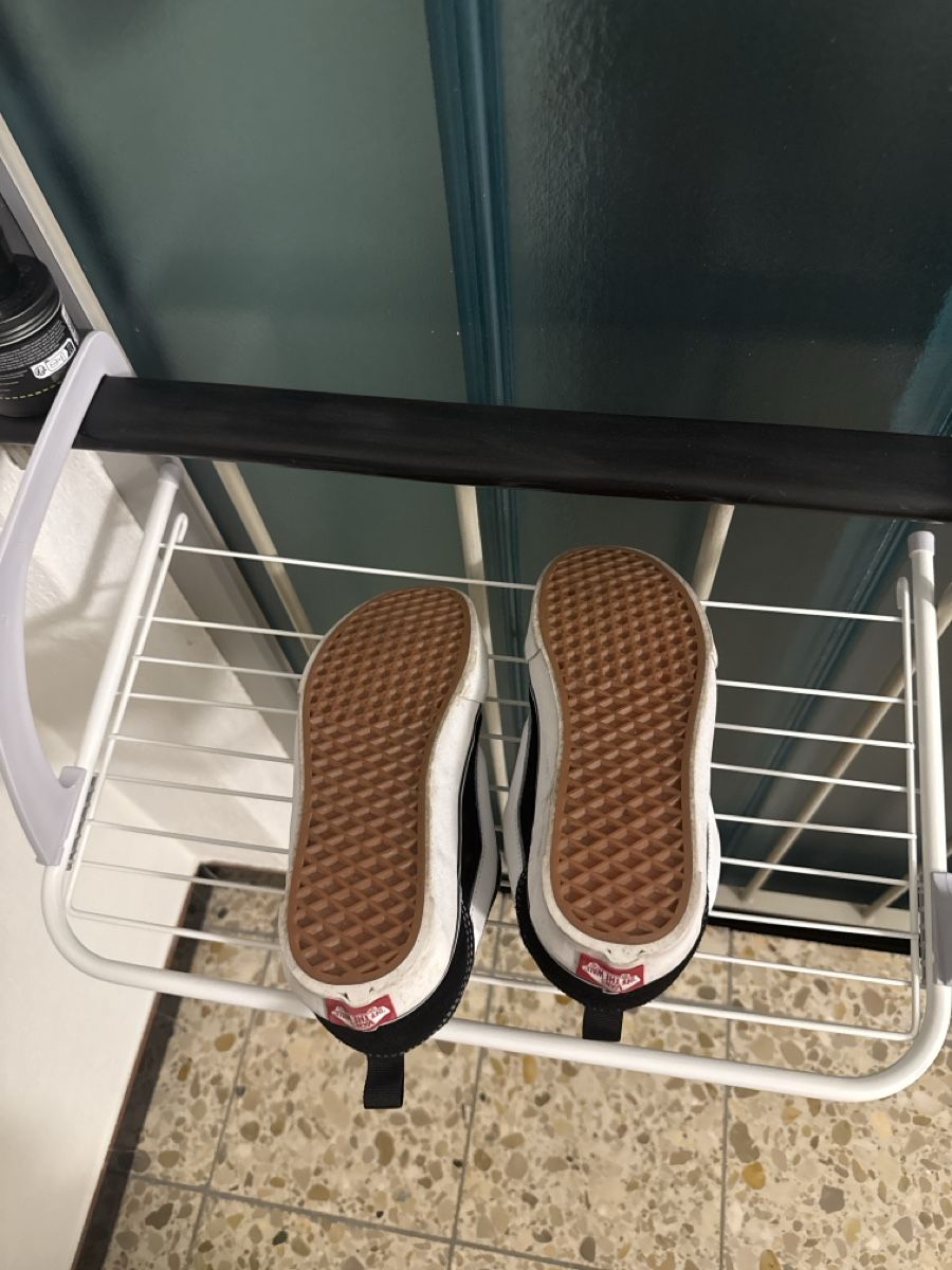 Vans Chaussures hommes: Vans 🤝 – D'occasion à Malleray par sam_6hg8 4