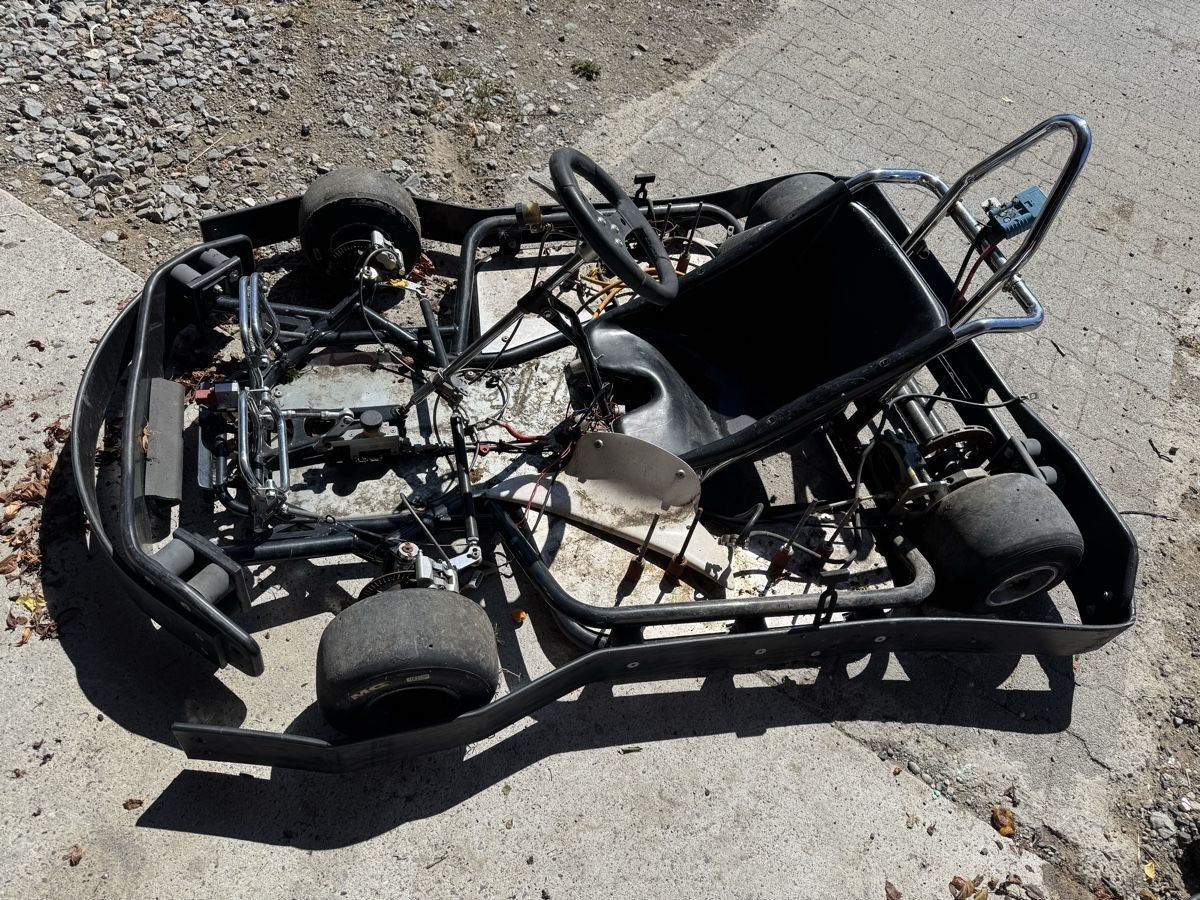 Karts: Gokart "autobau" weiss, unrestauriert – Défectueux à Aristau par bro_k98s 4