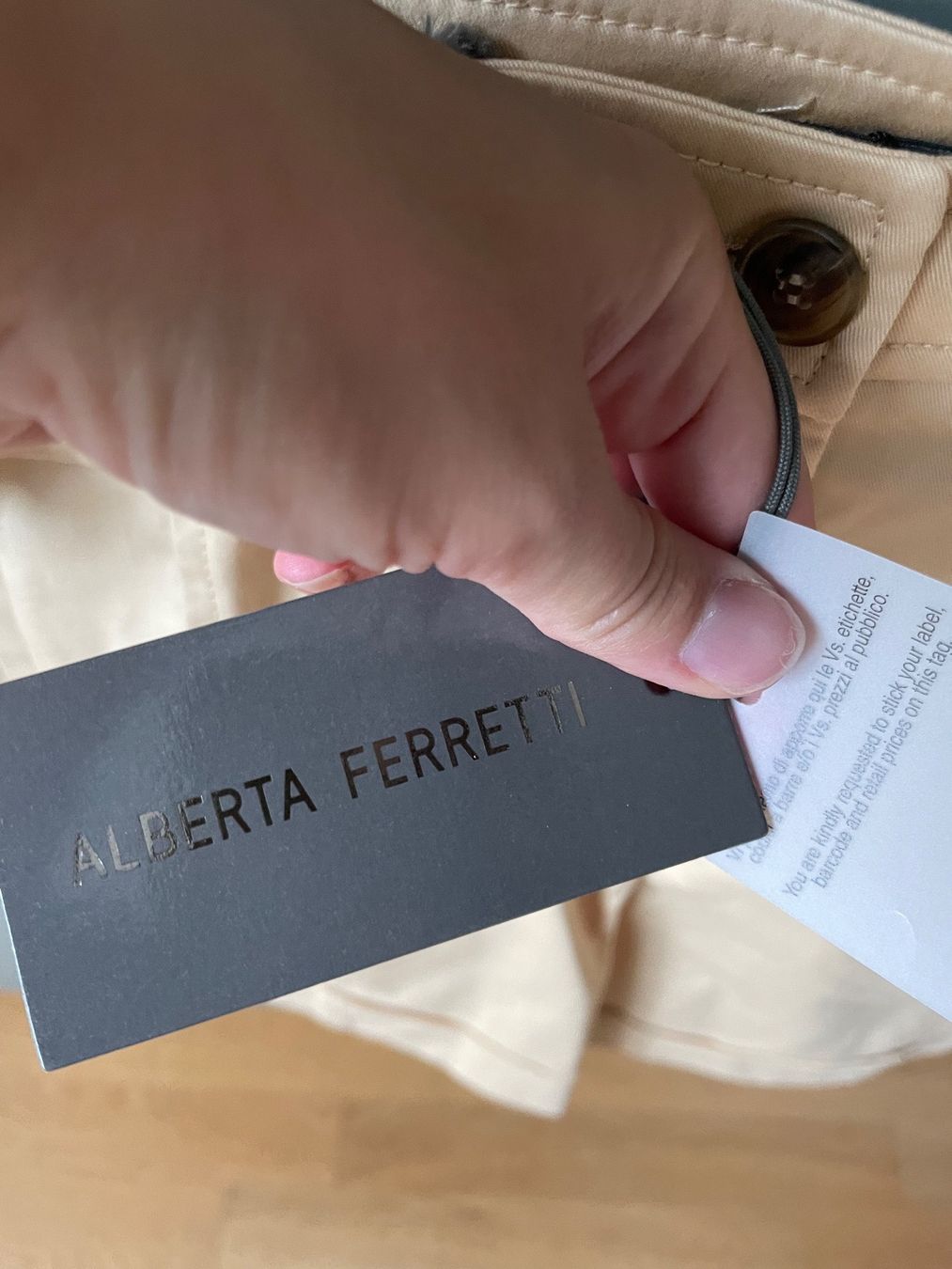 Pantaloni: Alberta Ferretti shorts IT44 EU40 – Nuovo e nell'imballaggio originale da zürich venduto da Ildiavolovesteprada 4