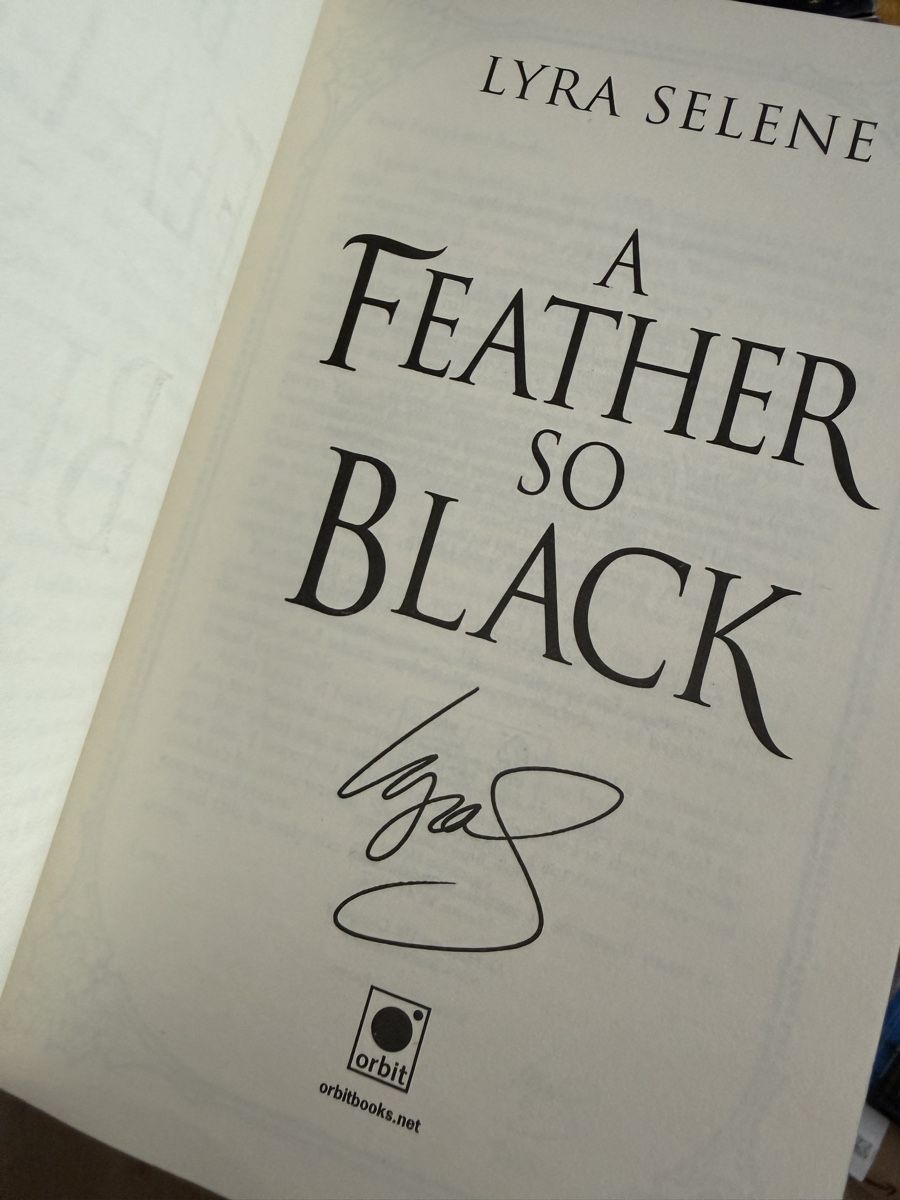 Libri: Fairyloot A feather so black & A crown so silver – Nuovo (secondo la descrizione) da Netstal venduto da Claudia.gl 5