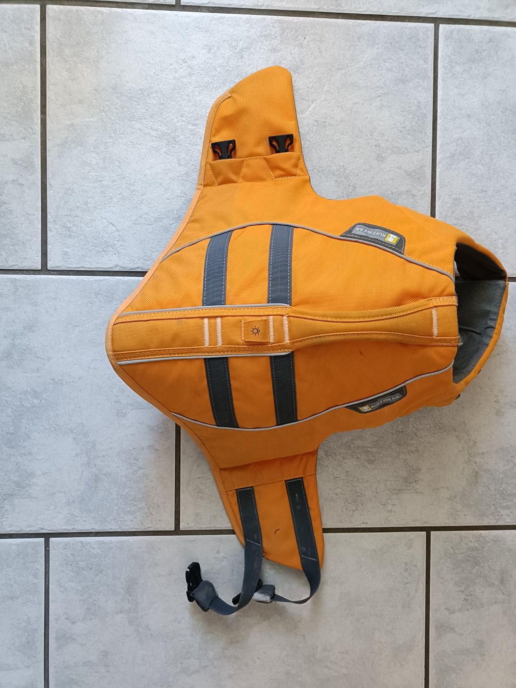 Ruffwear Schwimmwesten: Hunde Schwimmweste – Gebraucht aus Suhr von Chnuederli76