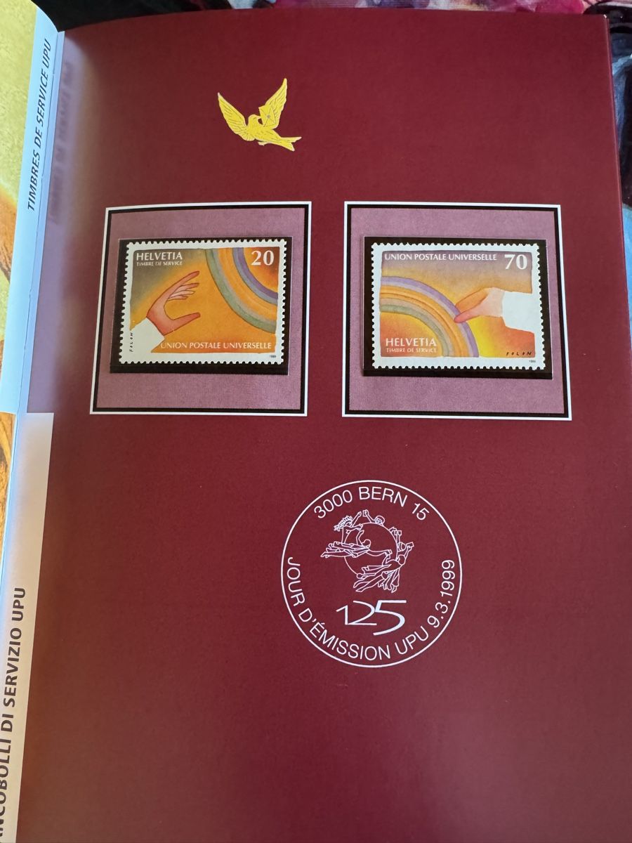 Tutti i francobolli: Schweizer Briefmarken Jahresbuch 1999 – Usato da Leutwil venduto da Jaxon_withXx 4