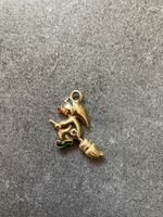 Goldener Hexen-Anhänger  Modeschmuck