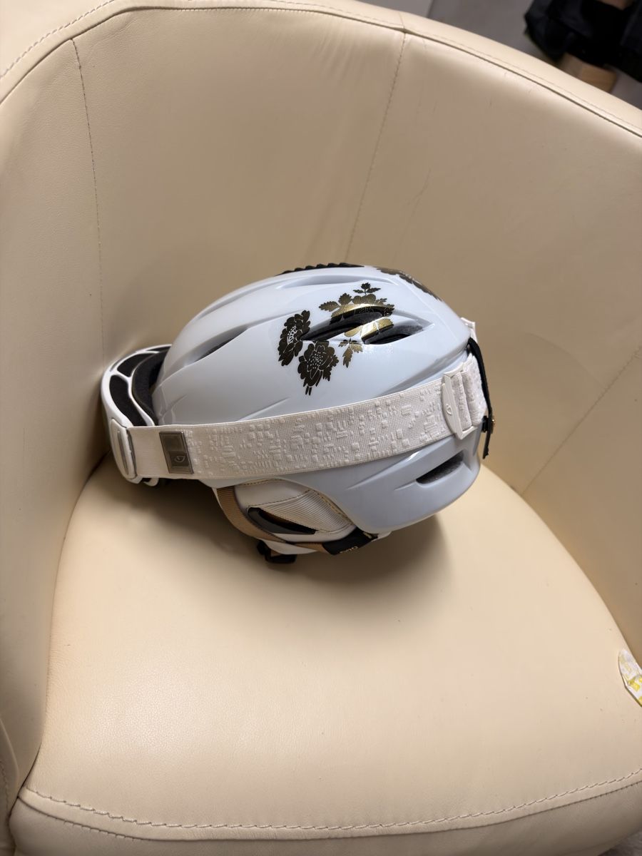 Helme: Giro Ski Helmet with Goggles  – Gebraucht aus Balzers von simonB97 2