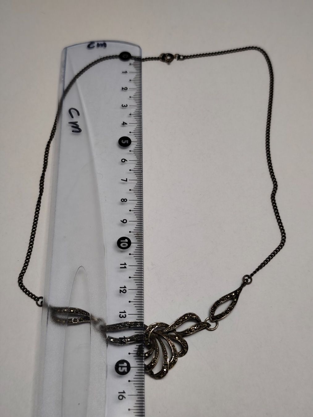 Catenine: Vintage Silber Collier mit Markasit Schleifen-Design #A8 – Usato da Châtelaine venduto da Tropic.Watch2 2