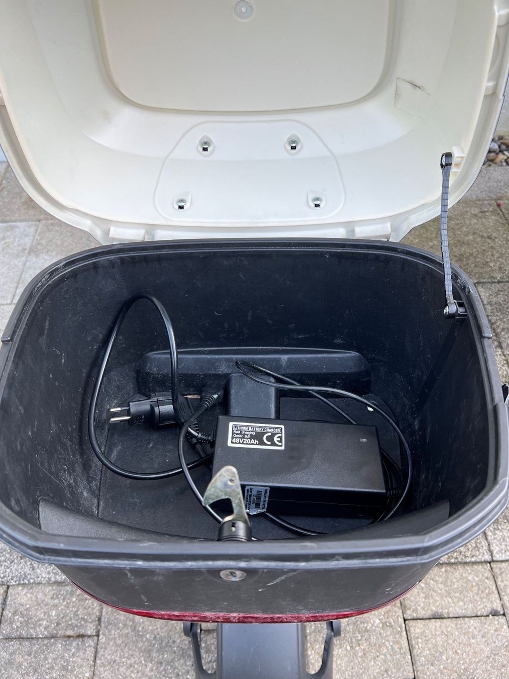 Scooters: E-Roller 500 Watt 25km/h max. – D'occasion à Männedorf par tomdiver007 3