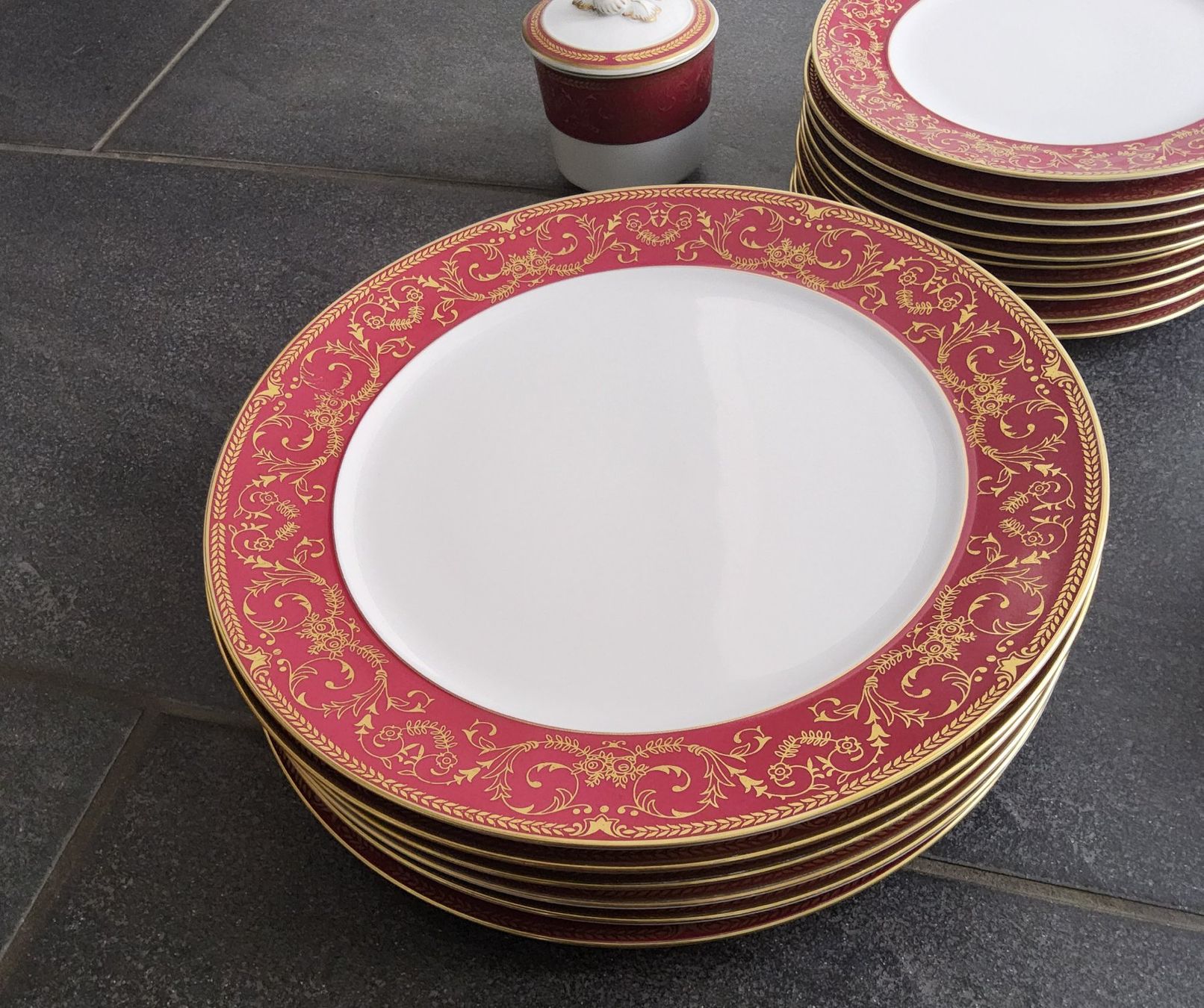 Set di piatti: Langenthal Geschirr Chateau – Usato da Diegten venduto da ayla2009 1