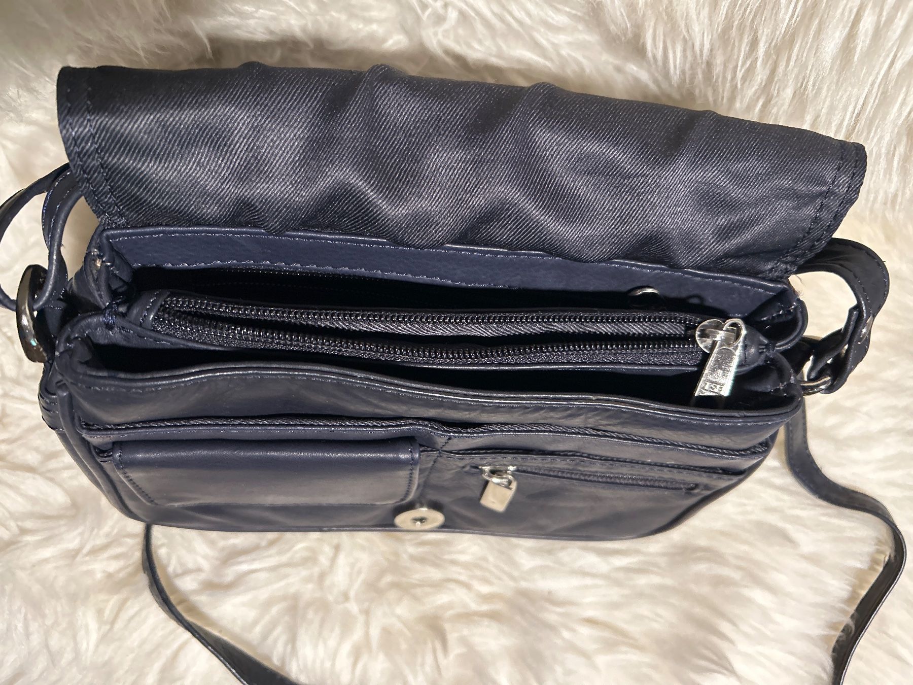 Sacs femmes: Kleine Leder Tasche navy blue – D'occasion à Feuerthalen par Anna_Swift 3