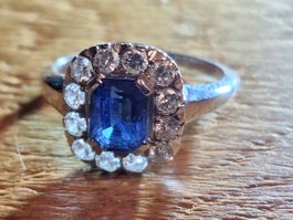 Ring Weissgold 750 Saphir / 12 nat. Diamanten Wert 4000 CHF