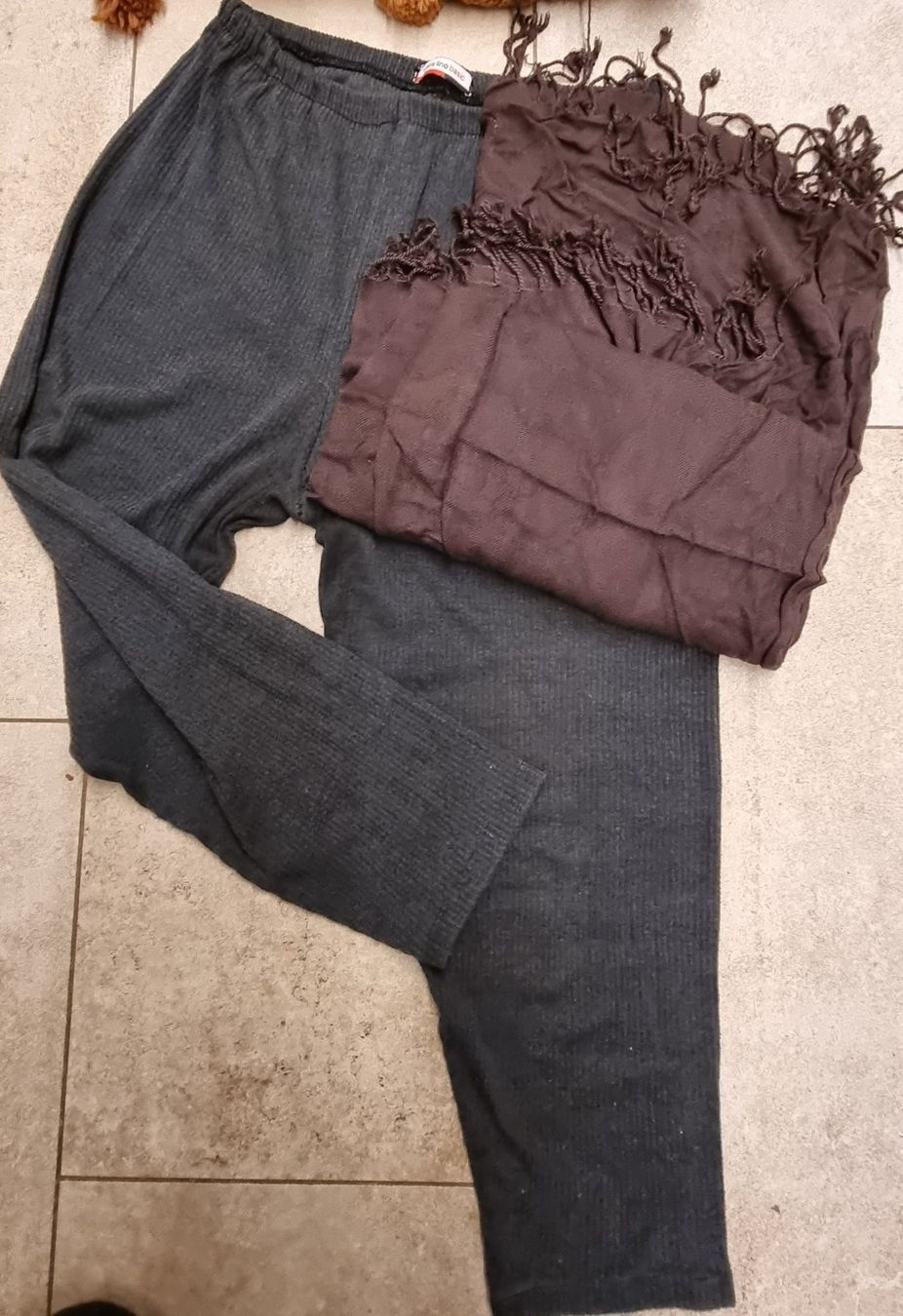 Lots de vêtements: Kleiderpaket gr.S – D'occasion à Grossdietwil par GNOM313 6