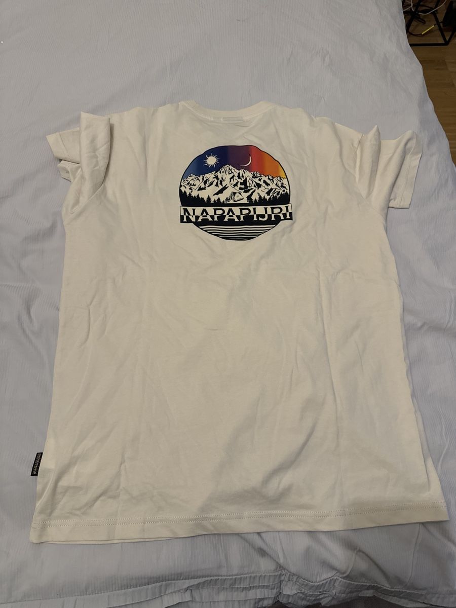 T-shirt: Napapijri – Usato da Menzingen venduto da Dali2504 3