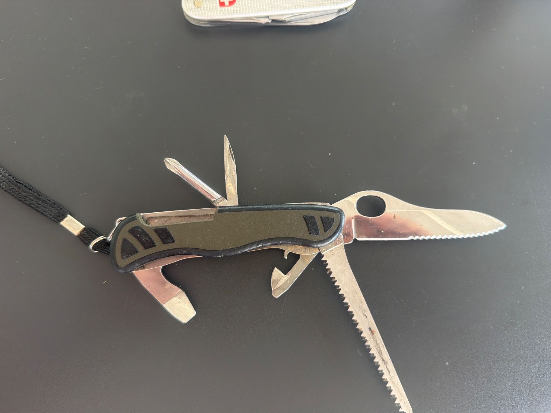Schweizer Armee Coltelli tascabile: Militär Messer 10 – Usato da Schlieren venduto da Luxury.Time 2