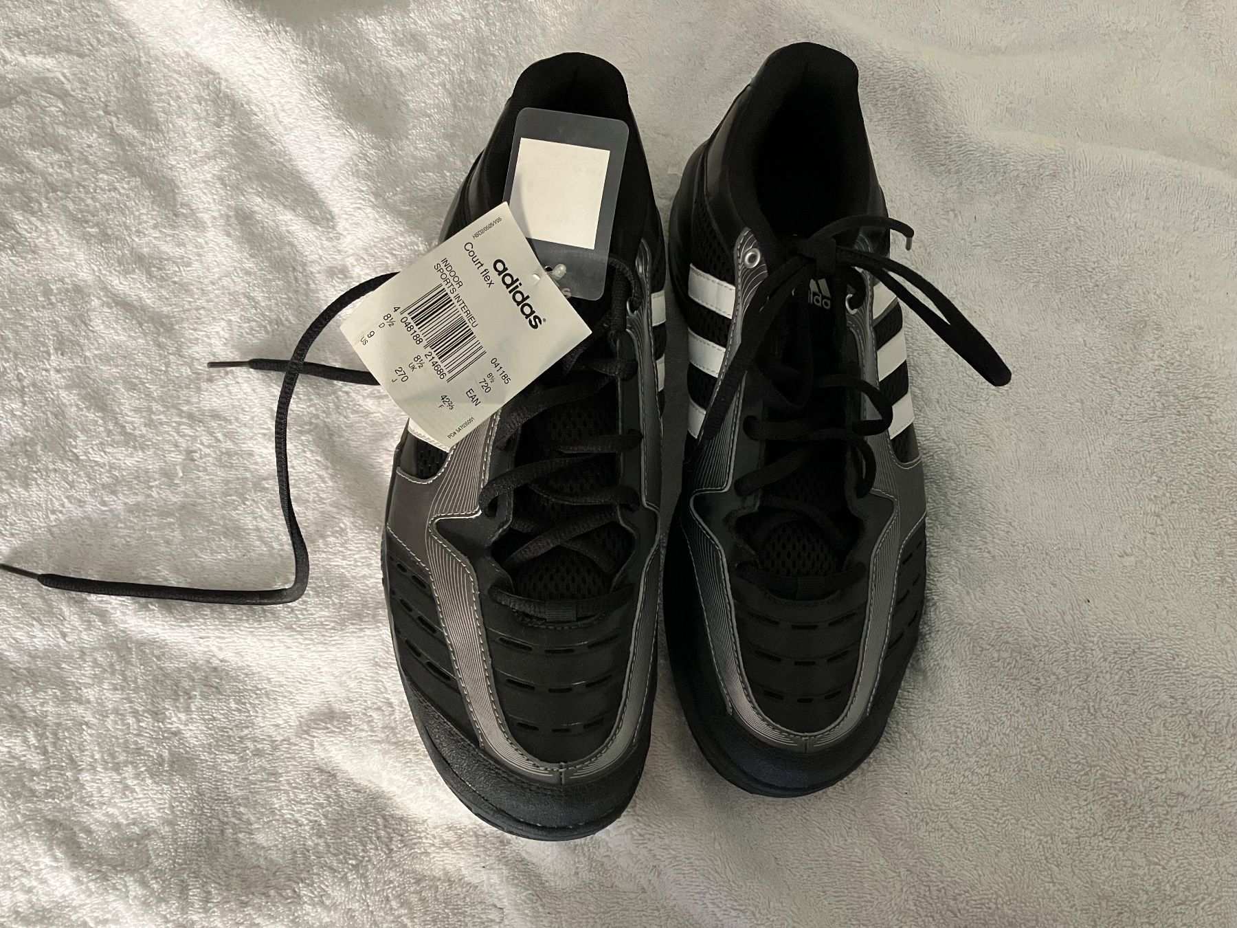 Adidas Scarpe da uomo: Adidas Hallenschuhe – Nuovo e nell'imballaggio originale da Wolfhausen venduto da swissski