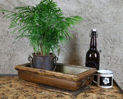 kleinere Jardinière, Blumenkrippe, Vide-Poche