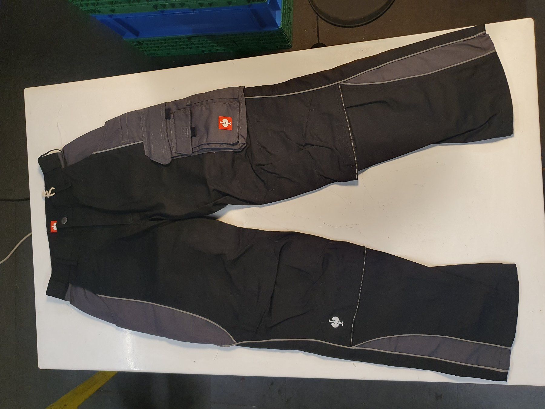 Engelbert Strauss Pantalons: Strauss Arbeitshose grösse 46 – D'occasion à Zürich par loosebone