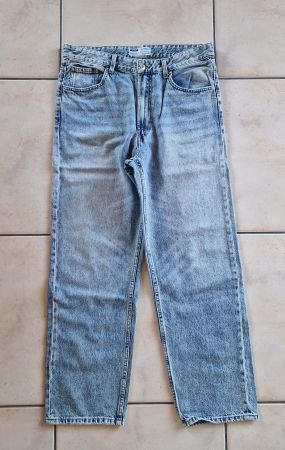 Jeans Bershka Mann Grösse 42 hellblau Used Look