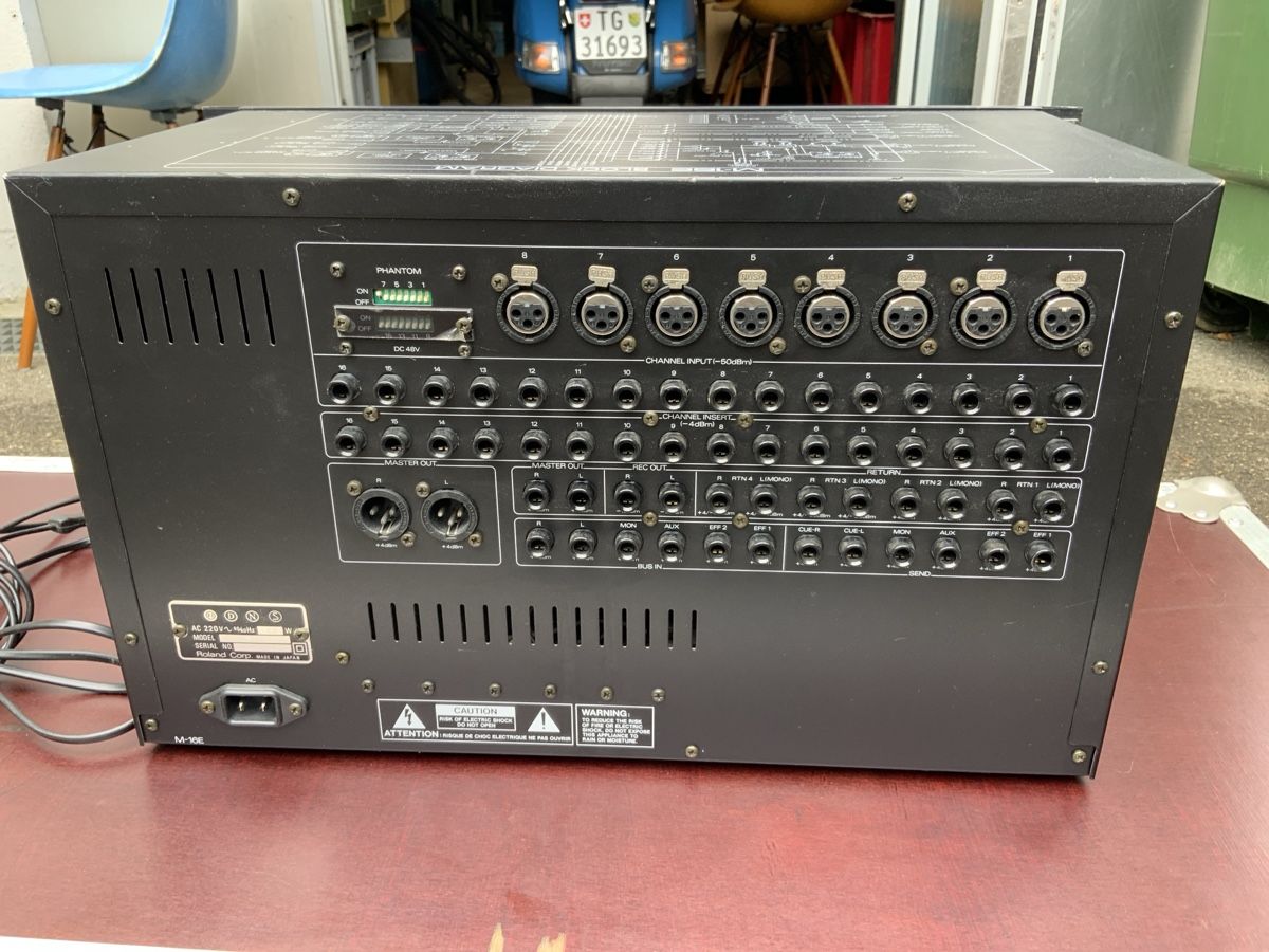 Roland Mischpulte: Rack-Mischer Roland M-16E – Gebraucht aus Arbon von Funkyfonso 2