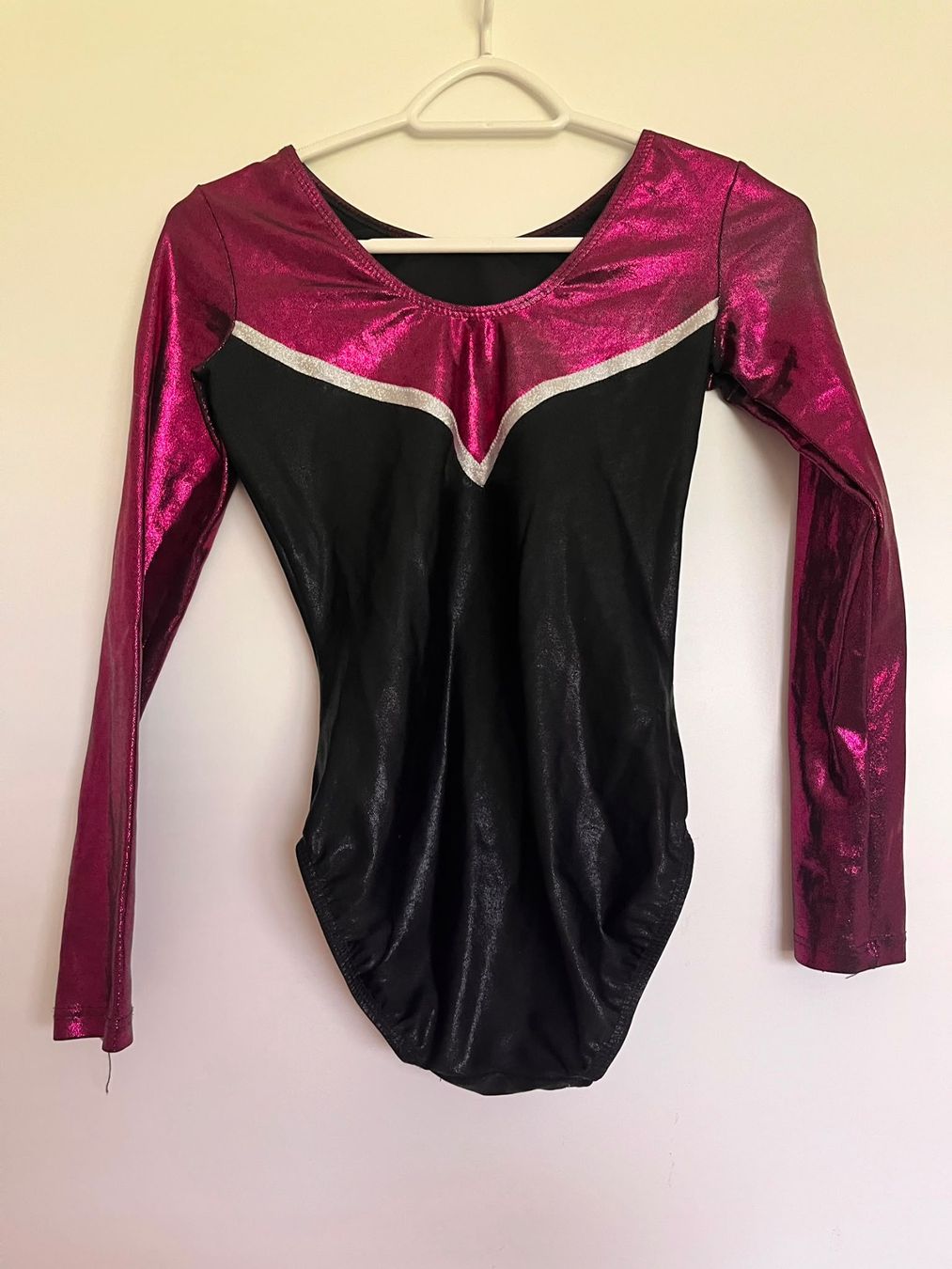 Trainer, Turnhosen & -trikots: Turndress Gr. 152 – Gebraucht aus Signau von stalder-langenegger 1
