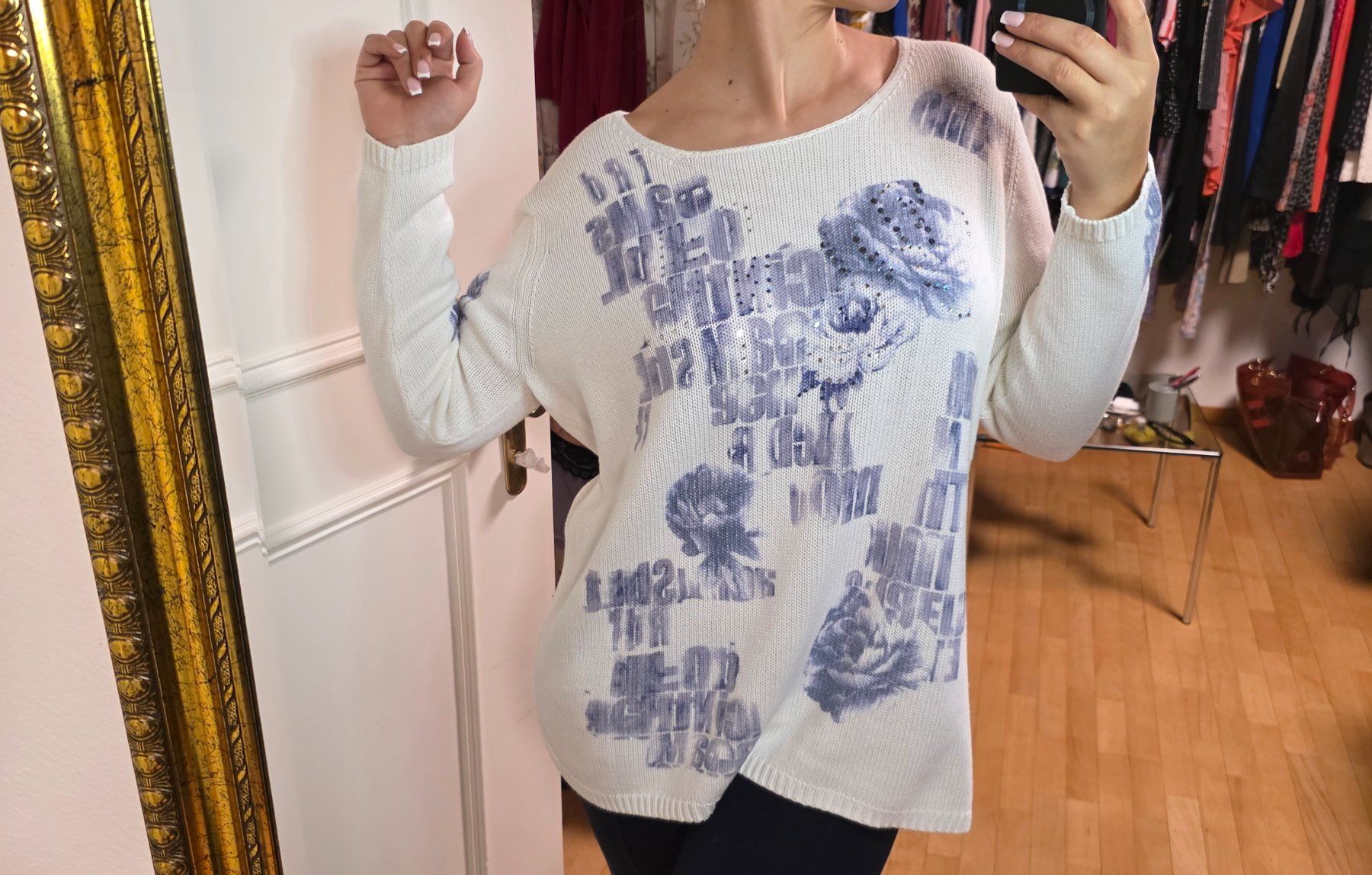 Basler Pulls & Sweat-shirts: Weisser Strickpullover Gr. 48 mit Blumenmuster BASLER – D'occasion à Wald ZH par CapLux
