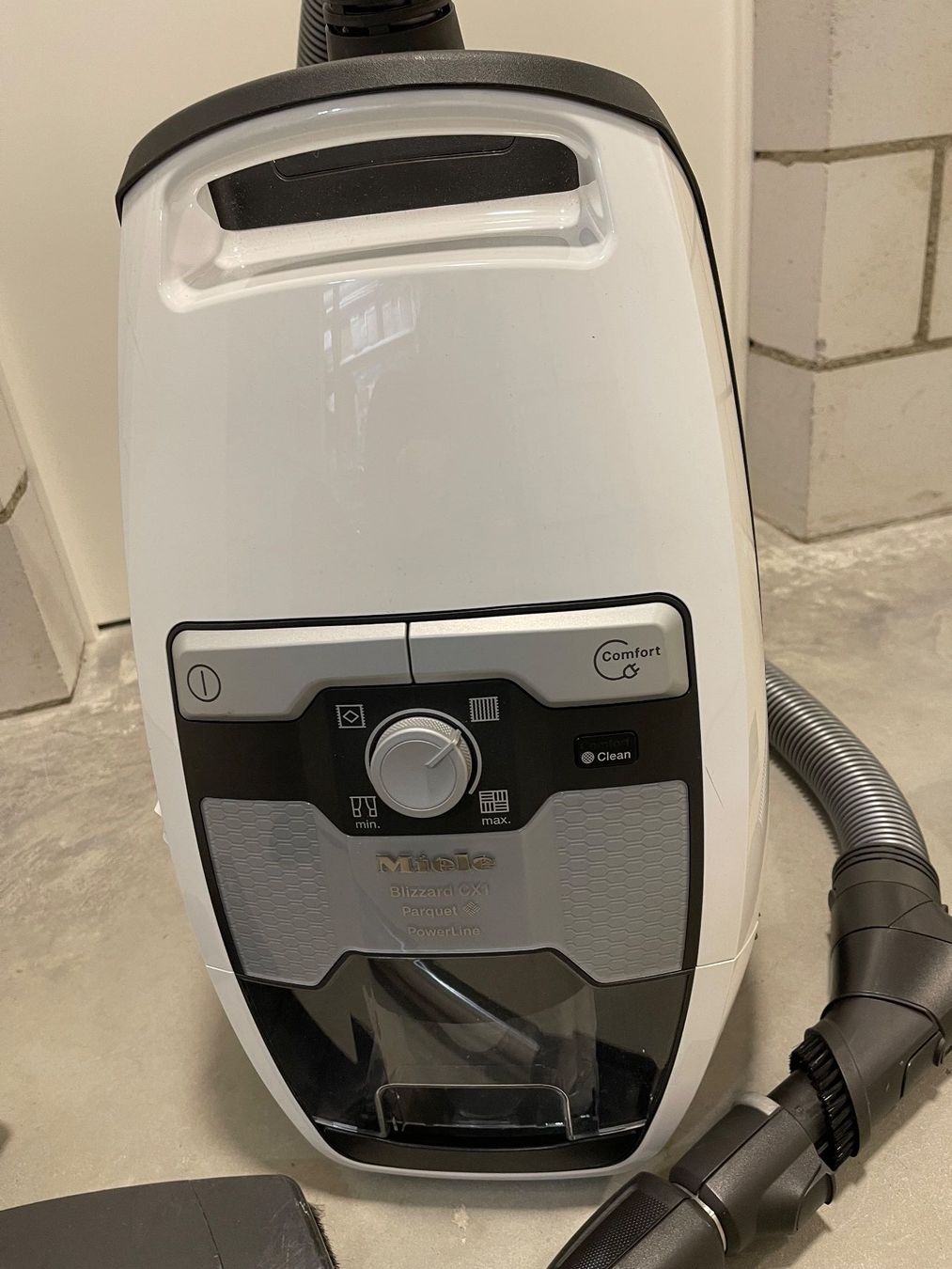 Miele Staubsauger & Zubehör: Miele Blizzard CX 1 Parquet Power Line – Gebraucht aus Lützelflüh-Goldb von lin_v952 2