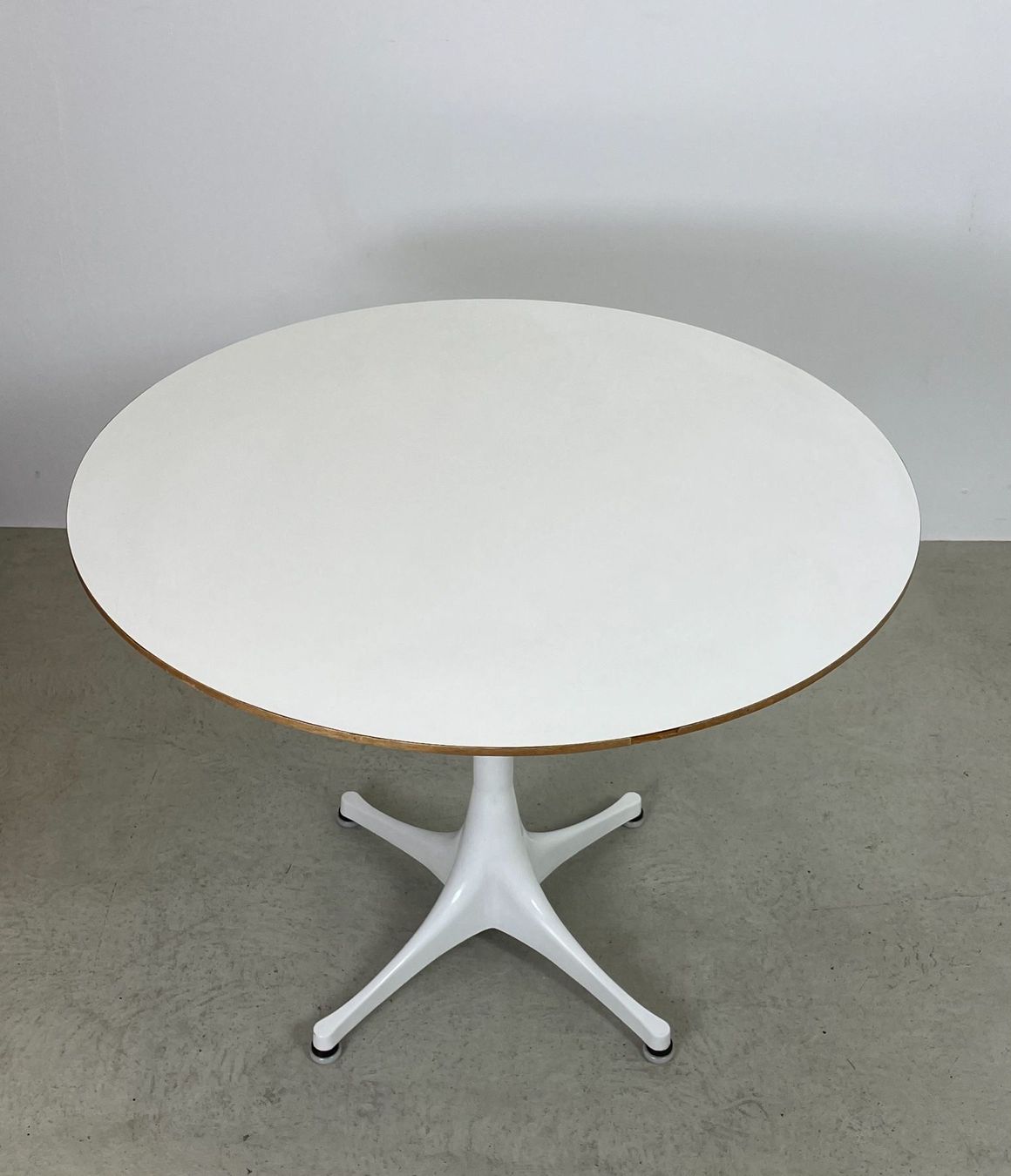 Herman Miller Tavoli: George Nelson Sofatisch Herman Miller – Usato da Basel venduto da MidMod20C