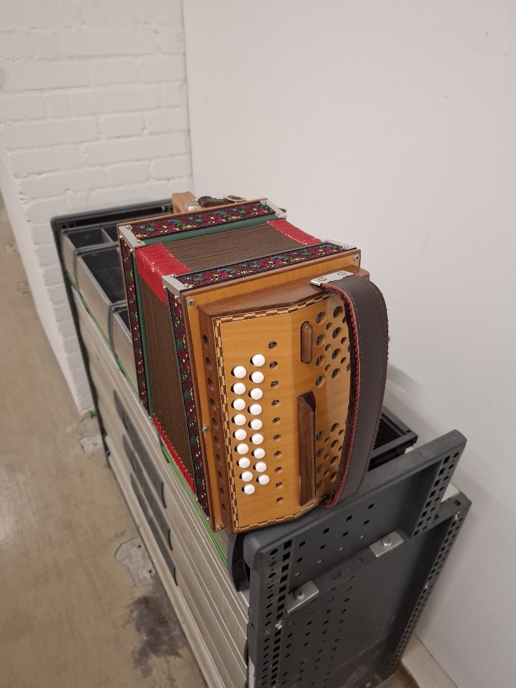 Strumenti musicali: schwyzerorgeli ton B – Usato da Villeneuve venduto da BibiVintage 9