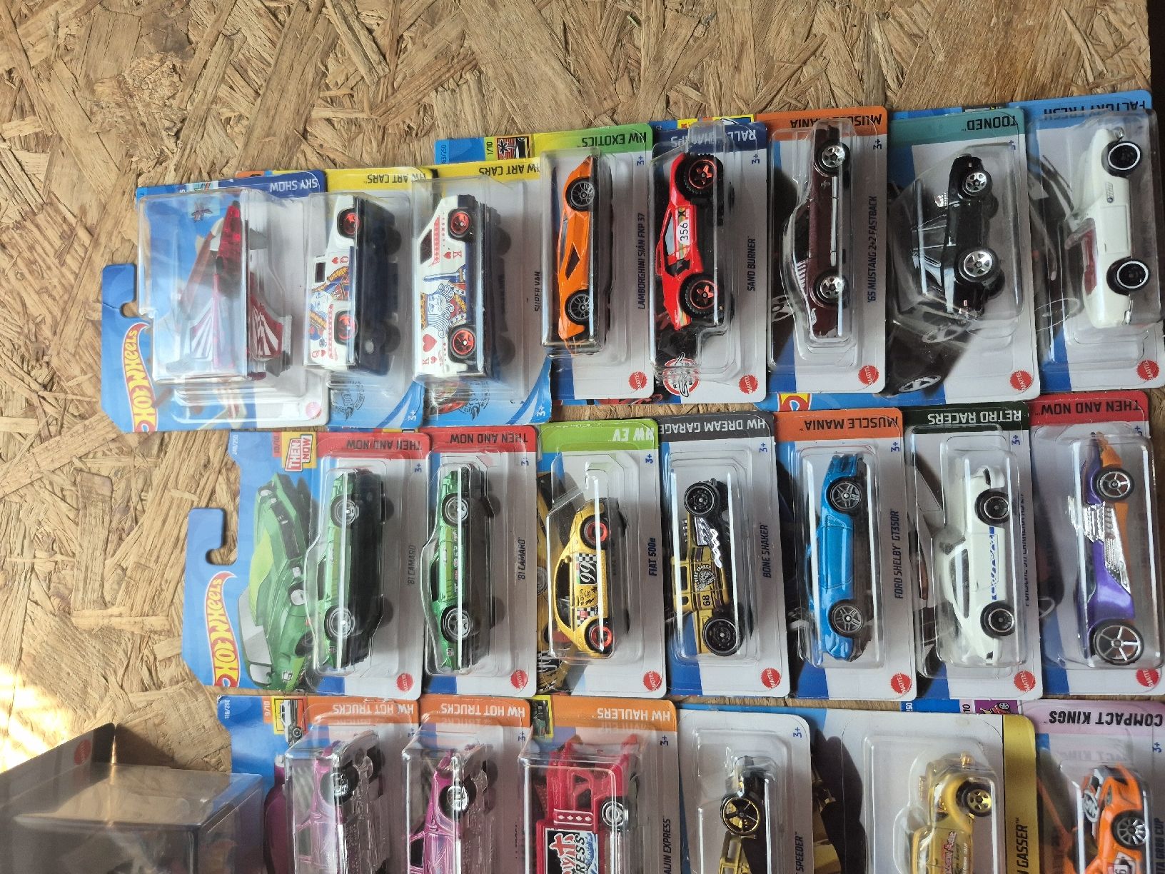 Hot Wheels Modellautos: Lot Hot Wheels premium, classic et pack  – Neu und originalverpackt aus Echallens von Nathan138 4