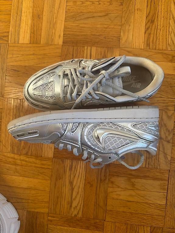 Chaussures femmes: Basket  – D'occasion à La Tour-de-Peilz par pil_j6nr 1