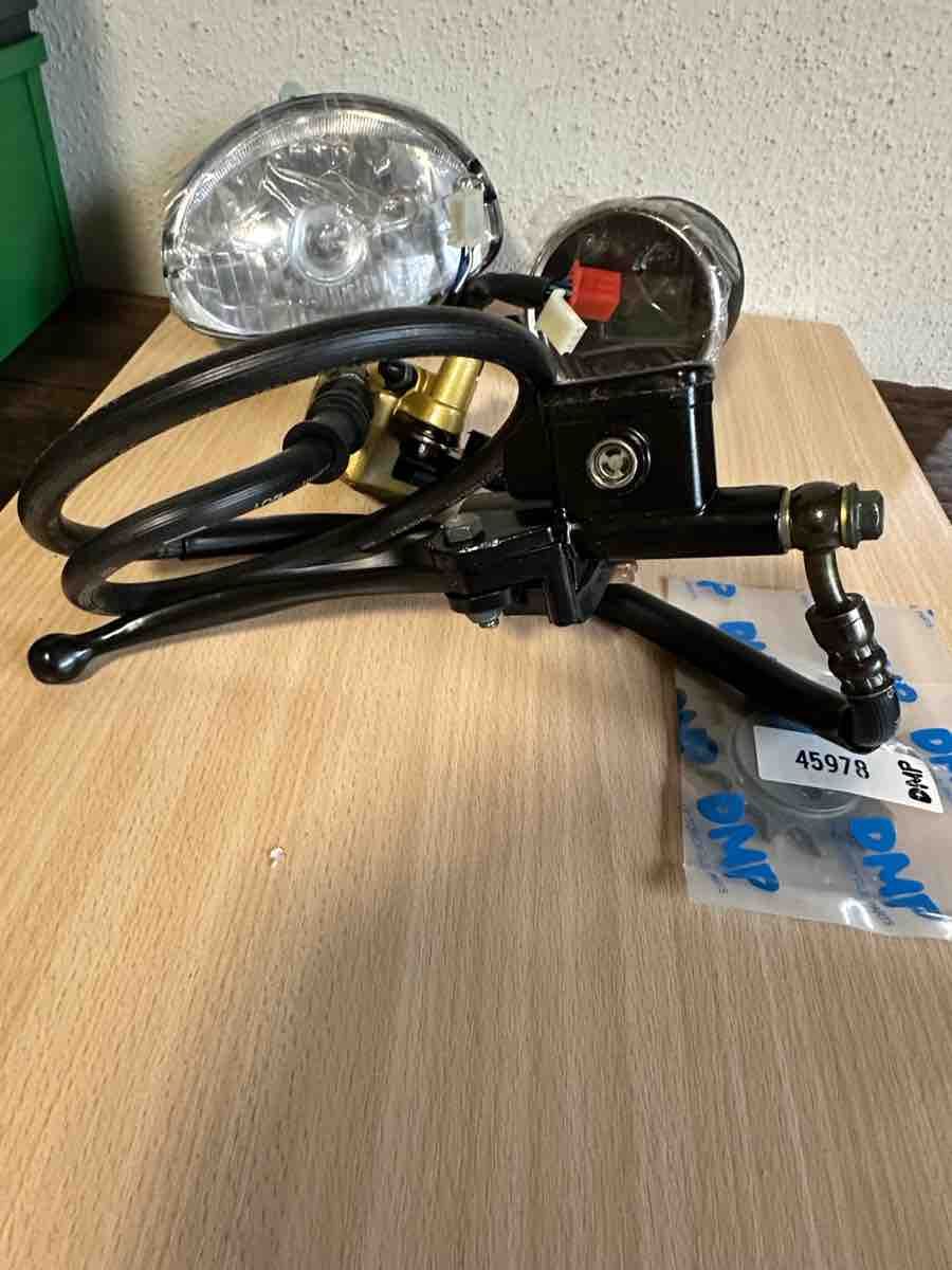 Tutti i ricambio per moto: Scooter Parts Set Headlight Speedometer Brake System – Nuovo (secondo la descrizione) da Elsau venduto da MANWITHVAN 3