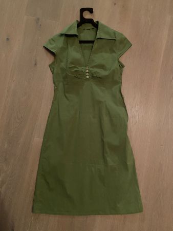 Olivgrünes Kookai Kleid, Grösse 34/36