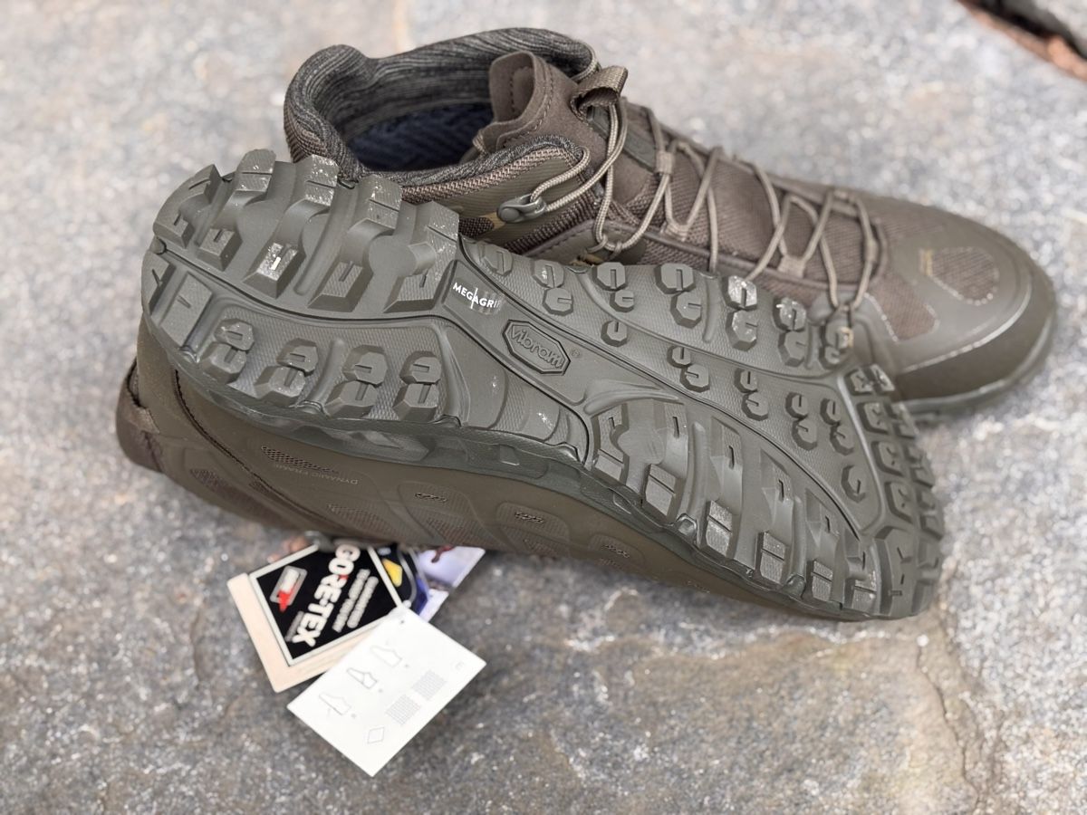 Aku Scarpe da uomo: Neue AKU Selvatica Tactical Mid Wanderschuhe, 46 – Nuovo (secondo la descrizione) da Näfels venduto da combytheseller 3