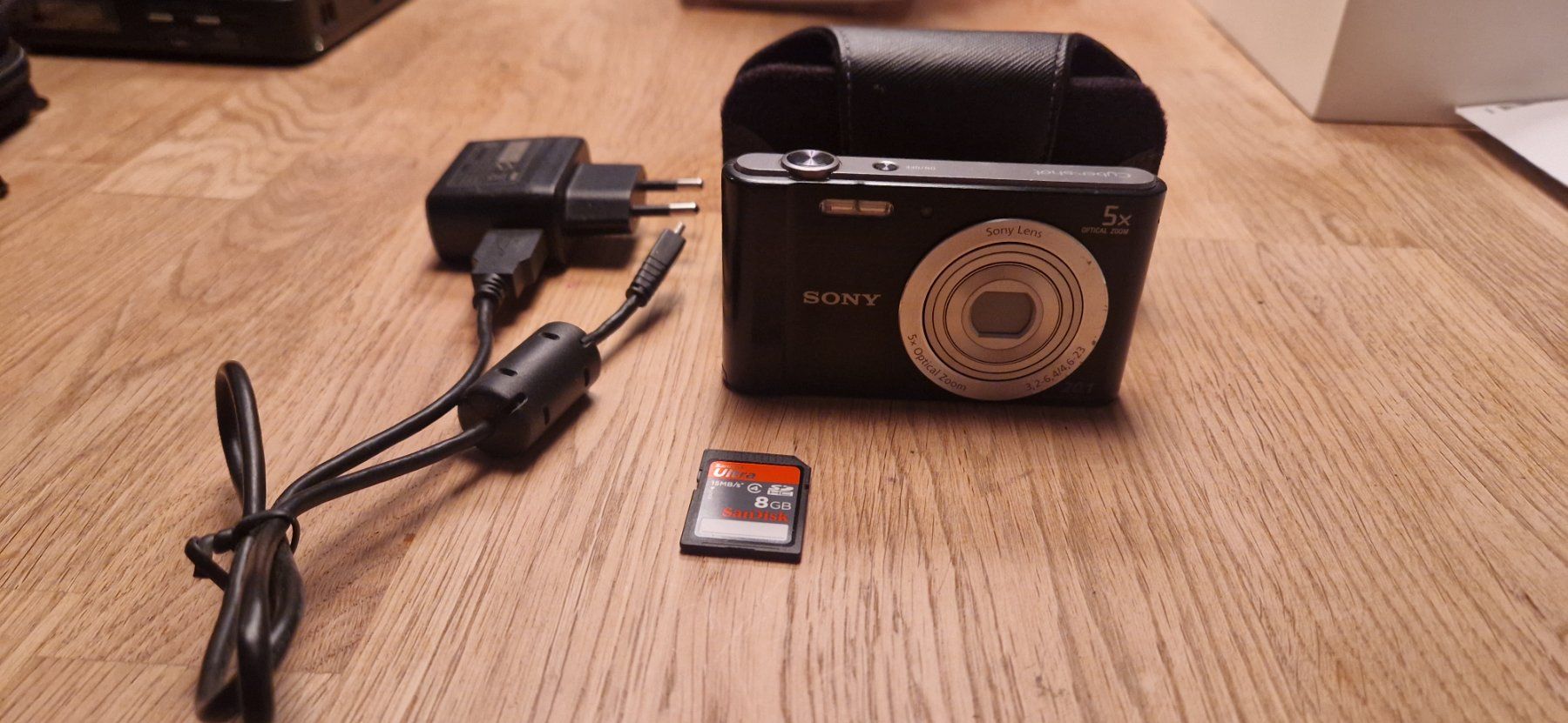 Sony Kamera: Sony DSC-W800 Digitalkamera mit Zubehör !! – Gebraucht aus Zürich von Lina049