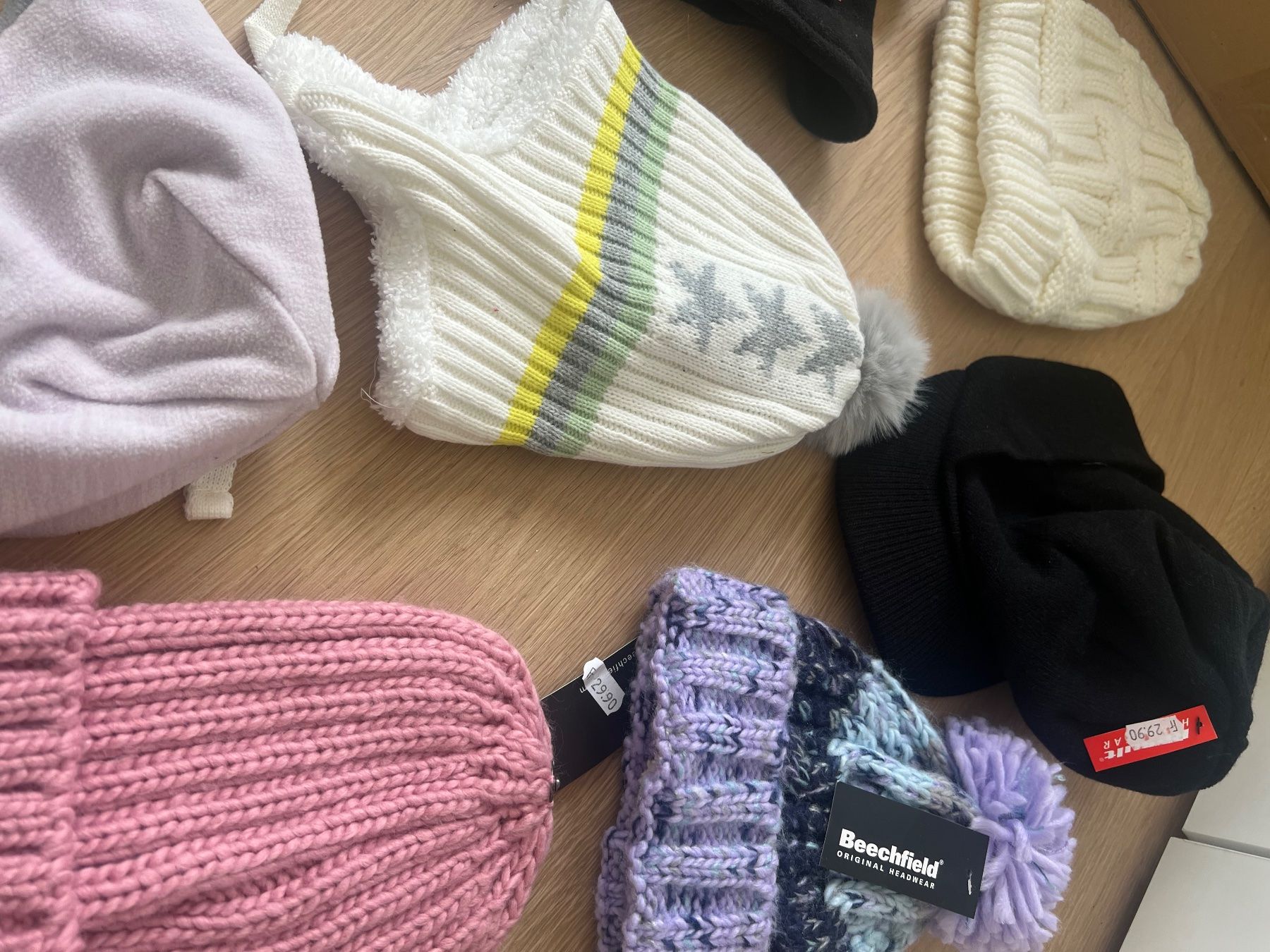 Lots de vêtements: Div mützen marken neu – Neuf (Voir description) à Triesen par Yellow1818 4