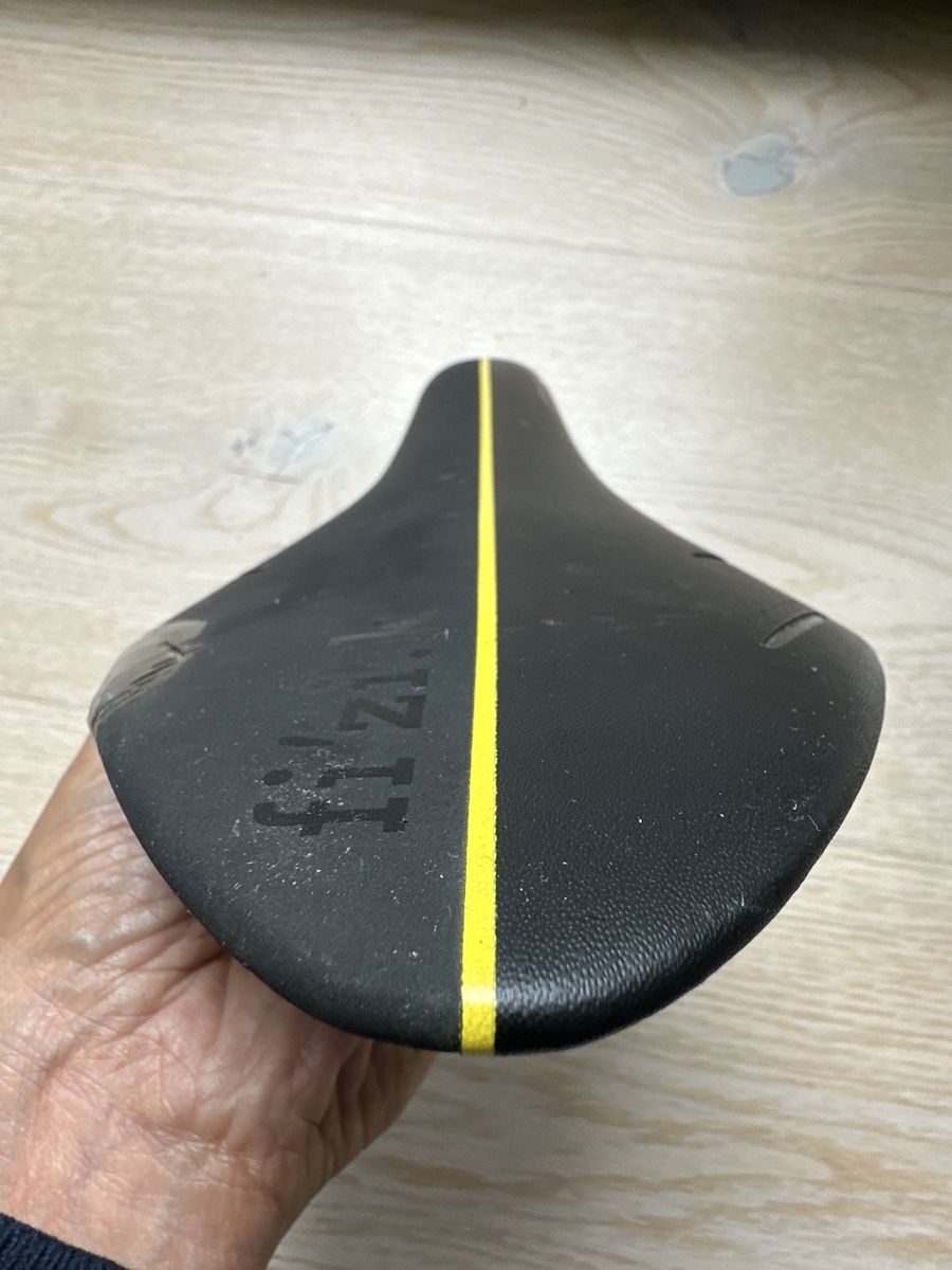 Selle Fizik Arione R1 Regular Braided Cabon - Troc Vélo