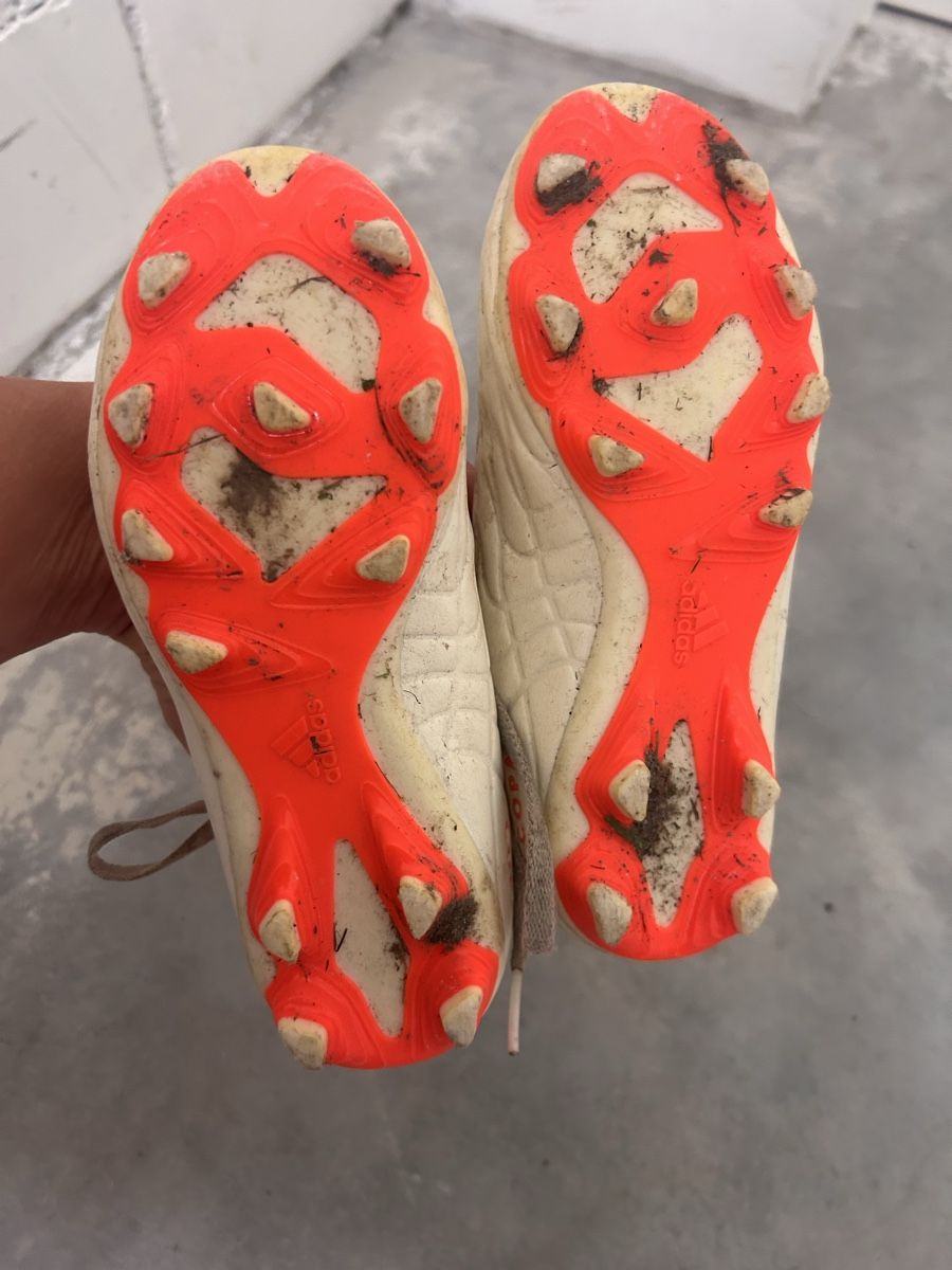 Scarpe per ragazzi: Fussballschuhe mit Stollen 31 – Usato da Amden venduto da roatan01 1