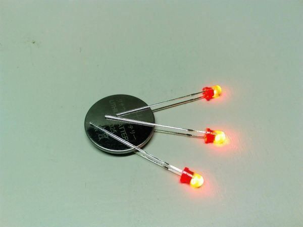 Componenti elettronici: Blink-LED 3mm rot 2 Stück – Nuovo (secondo la descrizione) da Luzern venduto da Salefactory