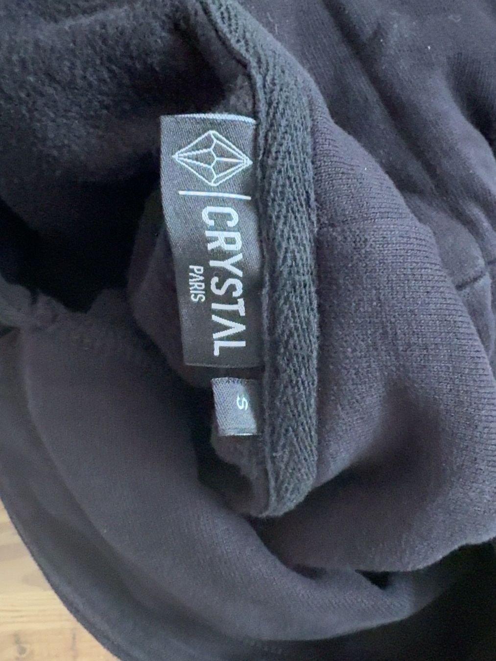 Maglioni & Felpe: Kapuzenpullover Crystal Paris schwarz neuwertig – Usato da Itingen venduto da emi_khc2 2
