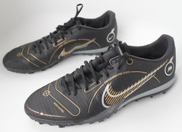 Chaussures de football Nike t. 46