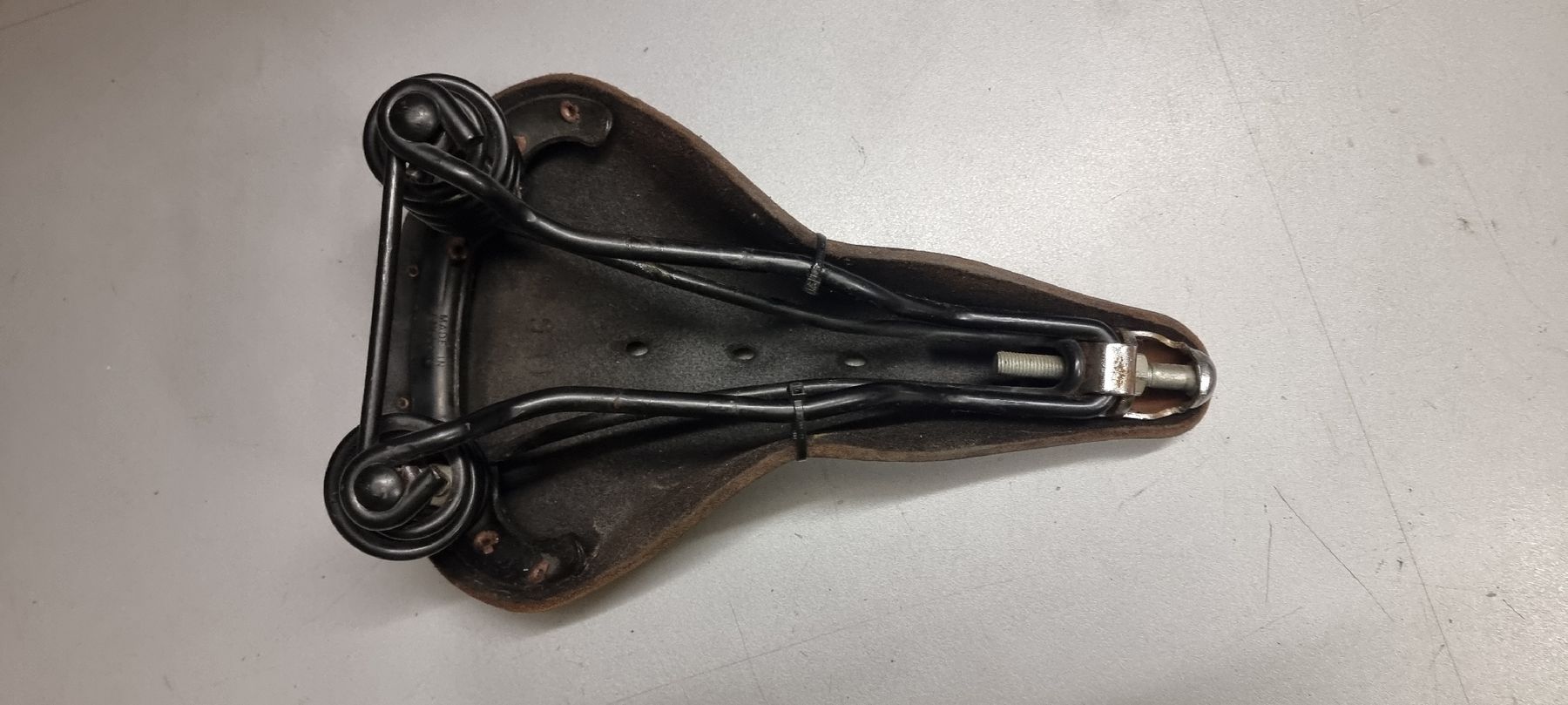 Brooks Pezzi di ricambio: Brooks Fahrradsattel – Usato da Seon venduto da Stibinio 4